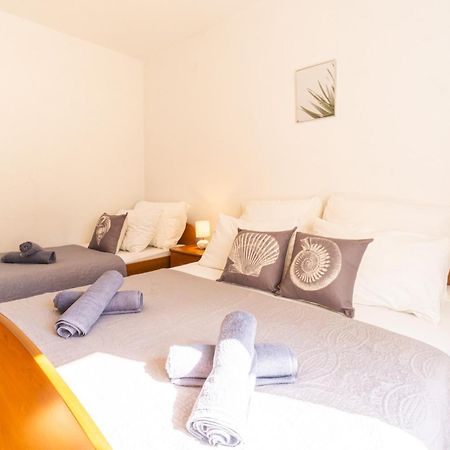 Apartment And Room Bacic Метайна Номер фото